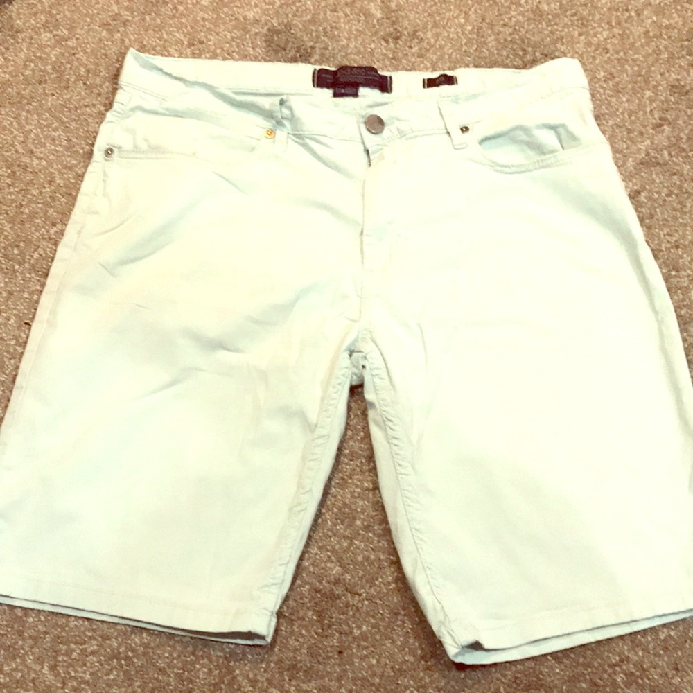 Men’s teal chino shorts